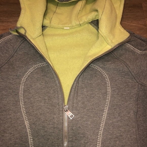LULULEMON Gray Limited Edition Cable-Knit Scuba Hoodie Neon Yellow Sz Small (?) - Picture 4 of 10